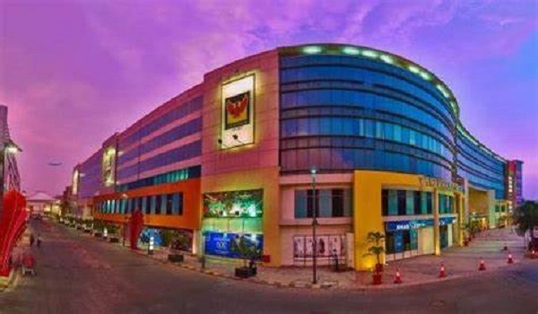 Featured Image of Malls Near Godrej Parkshire